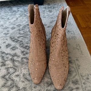 NEW Matisse Harlow Bootie, Size 7 Rose Gold